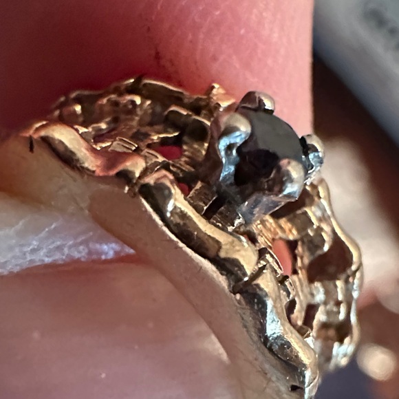 Elegant Gold Ring w Black stone R 11